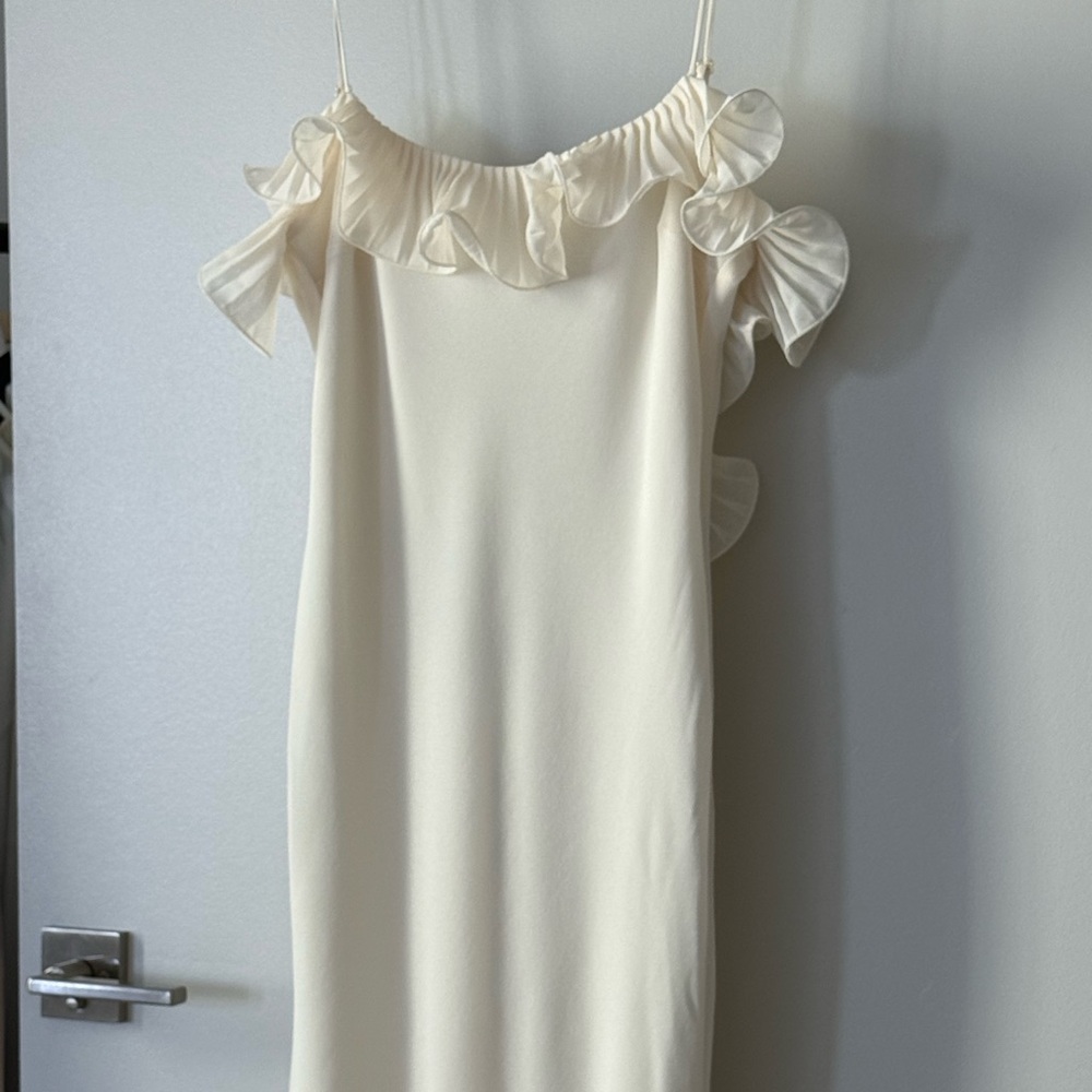 Chic Cream Strapless Dress with Ruffle Details